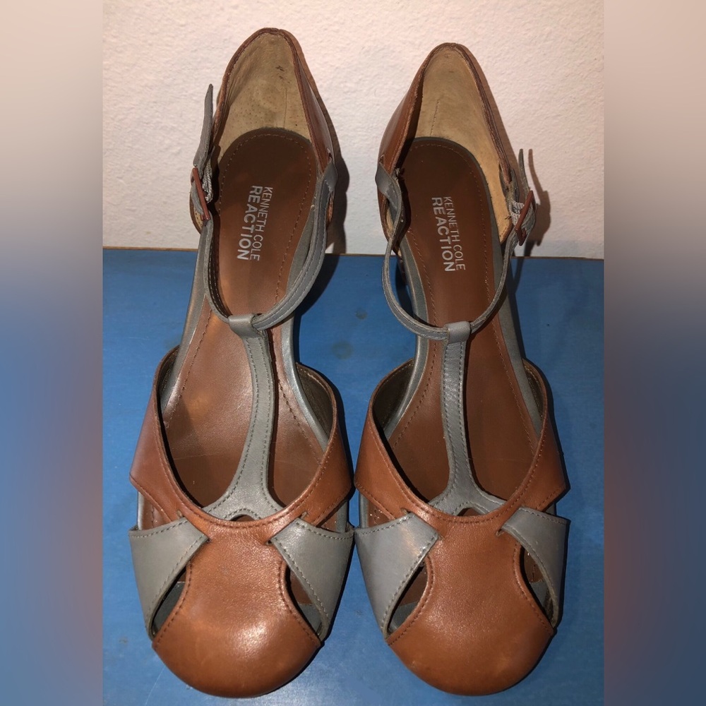 Kenneth Cole Reaction Brown & Gray 2” Leather T-Strap Heels - Size 8